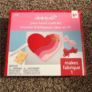Creatology Yarn Heart Craft Kit